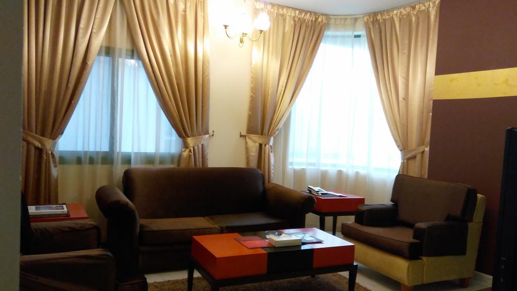 Royal Crown Suites Sharjah Eksteriør bilde